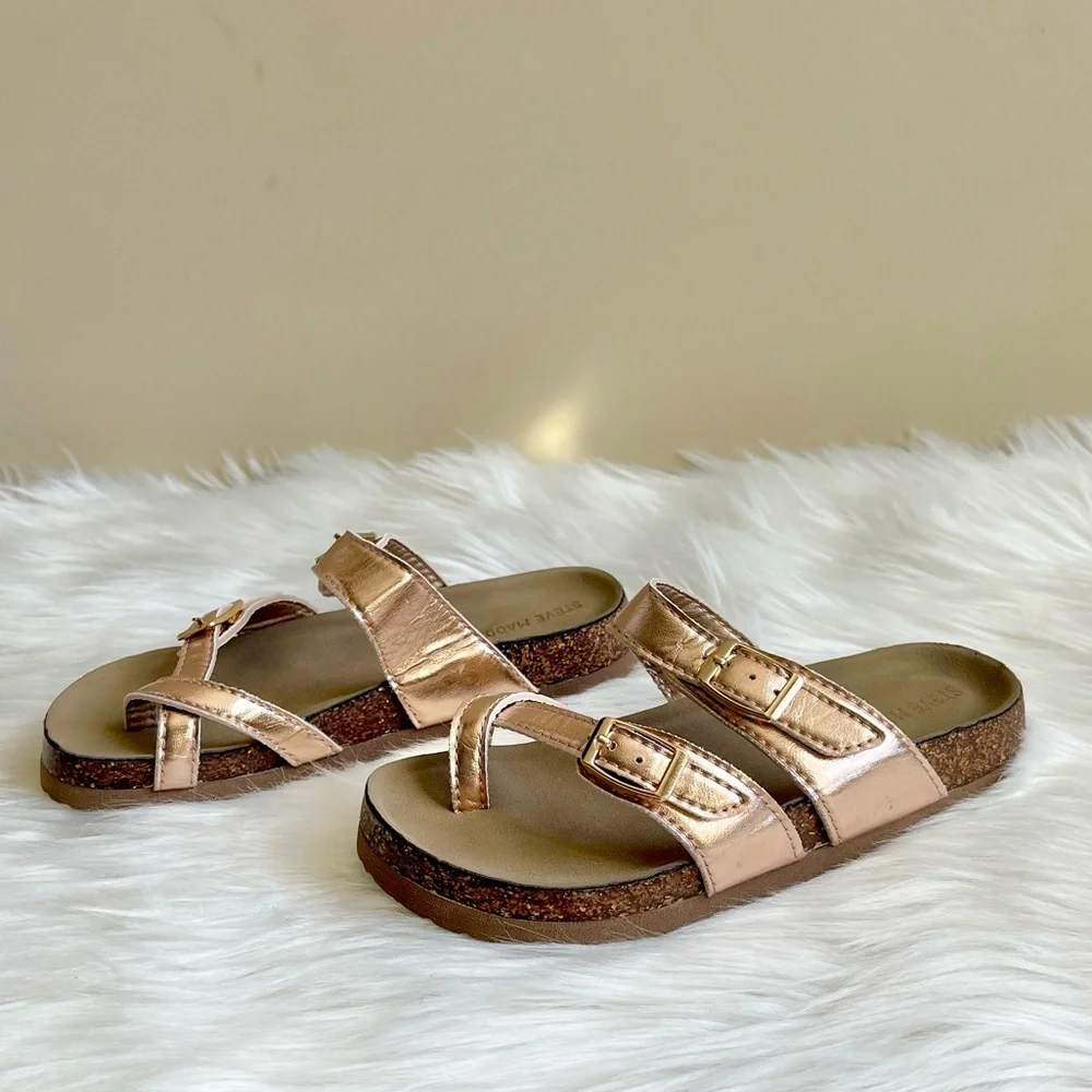 NWOB Steve Madden Rose Gold Molded Footbed Sandals